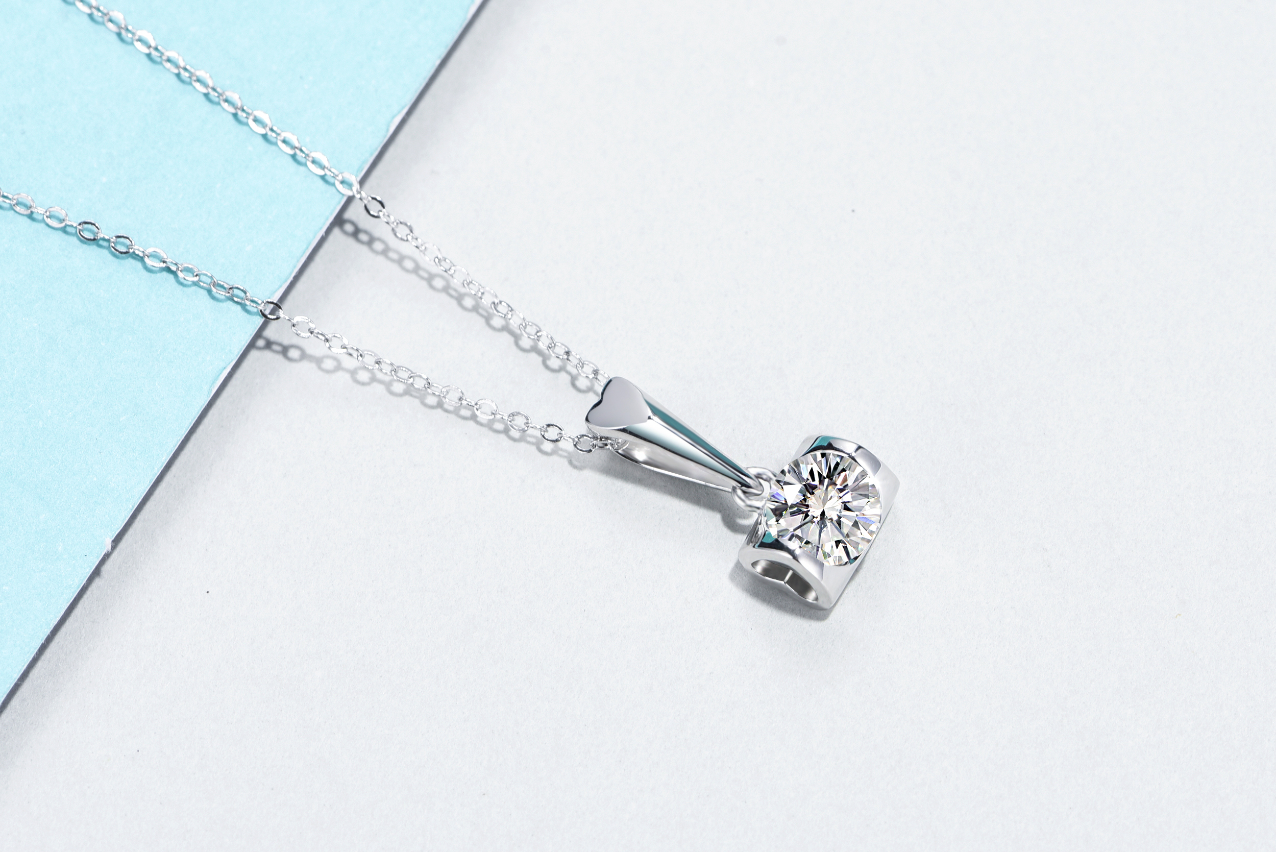 Kalung Moissanite 925 Sterling Perak Bersalut 14k Emas Putih yang diperibadikan