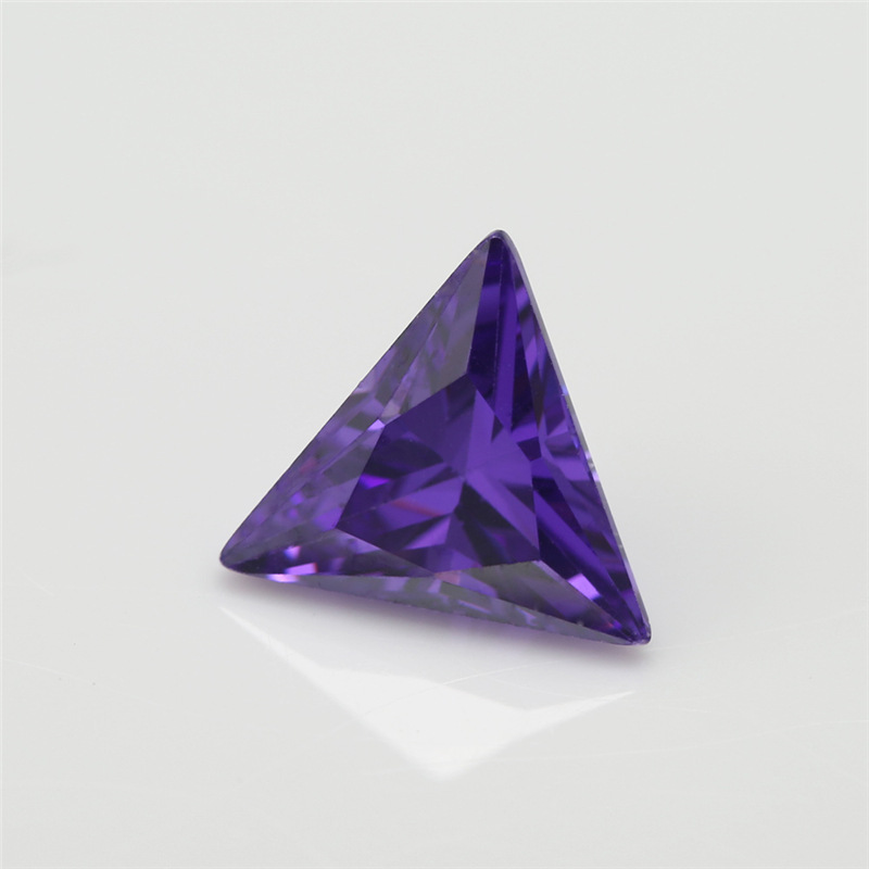 Pengeluar Borong 5A Deep Purple Triangle Cubic Zirconia untuk Barang Kemas