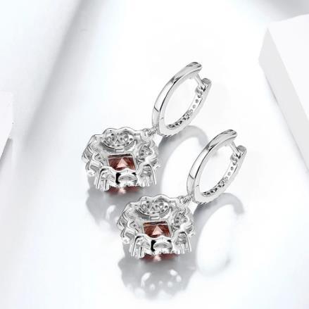 Subang Wanita Bersalut Emas 925 Sterling Silver Cut Square Cute