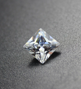 4.0mm Princess Cut VVS 3EX Harga Borong Kilang Moissanite