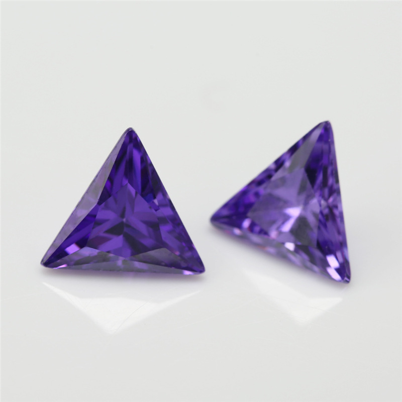 Pengeluar Borong 5A Deep Purple Triangle Cubic Zirconia untuk Barang Kemas