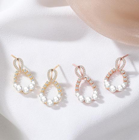 Anting-anting Wanita Bersalut Emas Moissanite Pearl 925 Sterling yang Elegan