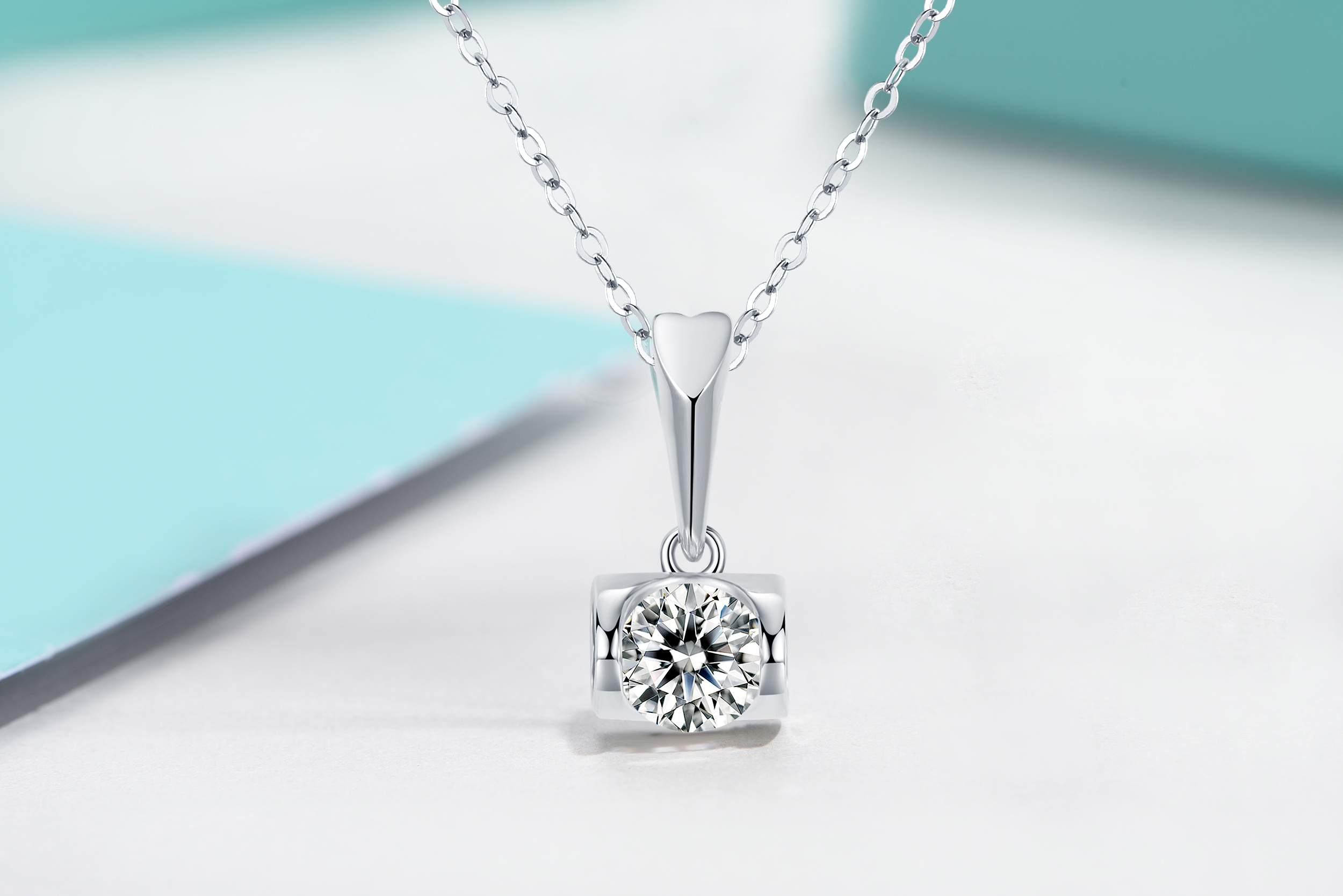 Kalung Moissanite 925 Sterling Perak Bersalut 14k Emas Putih yang diperibadikan