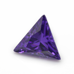 Pengeluar Borong 5A Deep Purple Triangle Cubic Zirconia untuk Barang Kemas