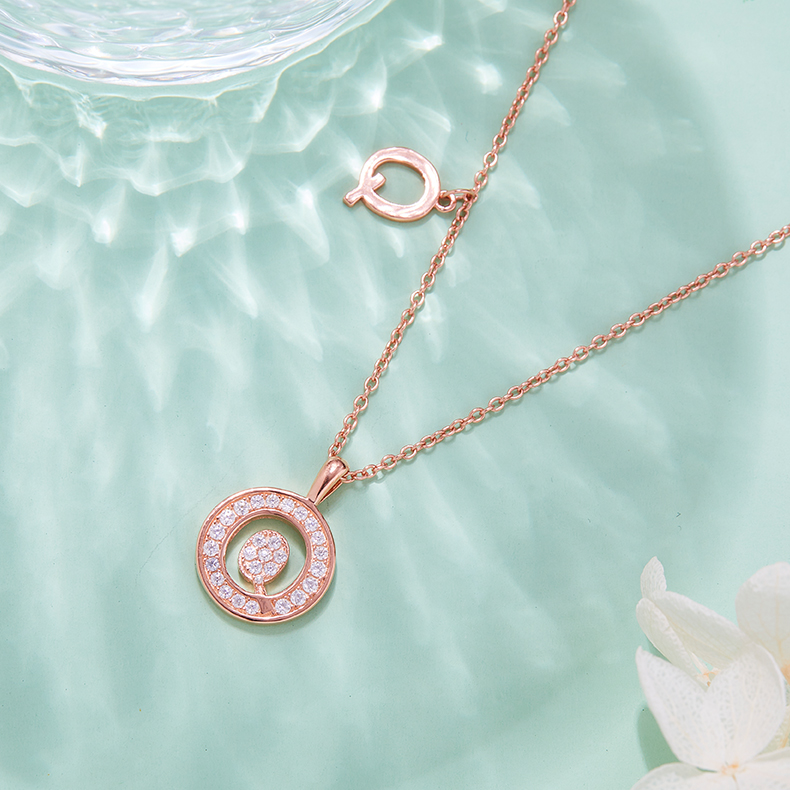 Siri abjad Q Lovely Rose Gold Kalung