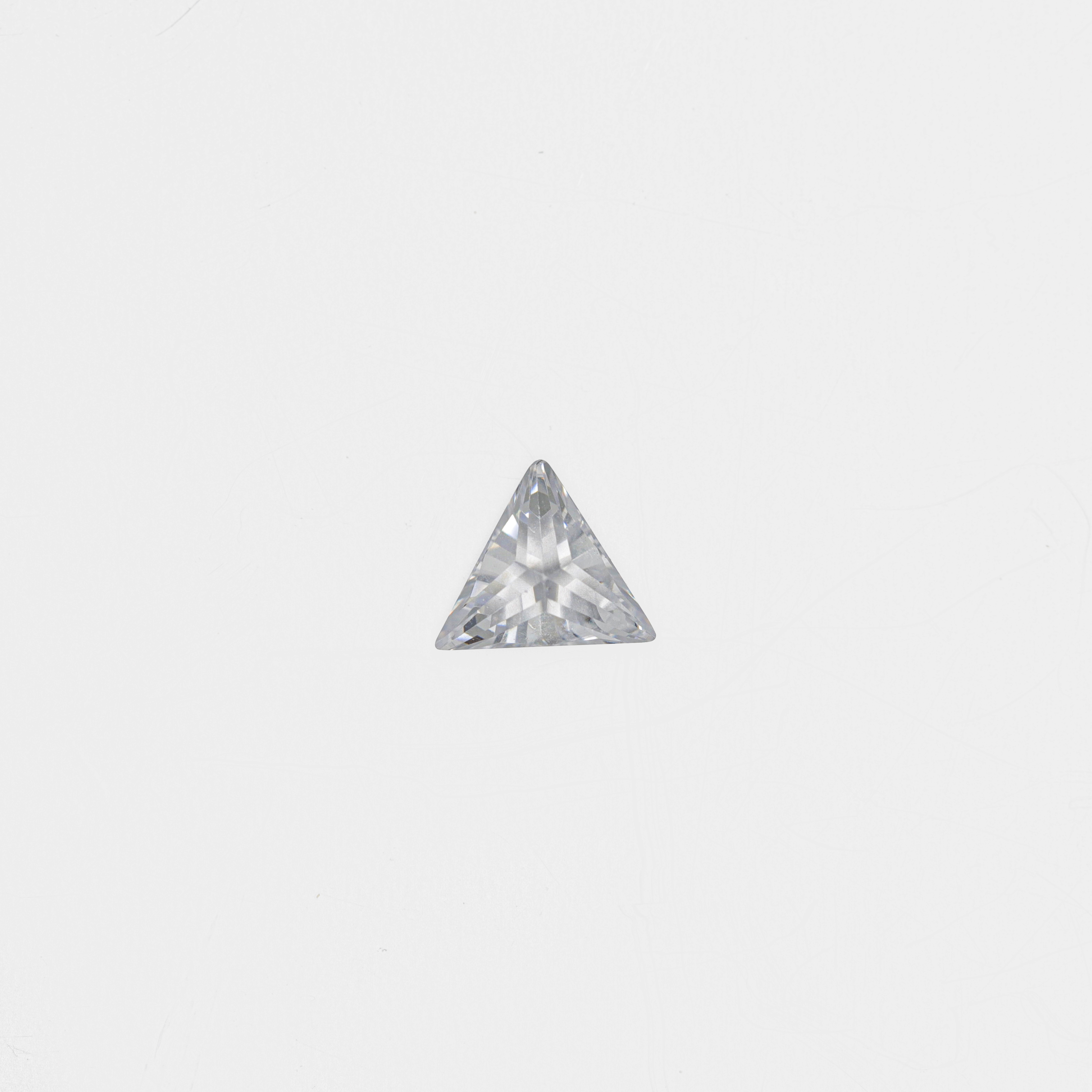 Triangle White Factory Harga Borong Berkualiti Tinggi Cubic Zirconia