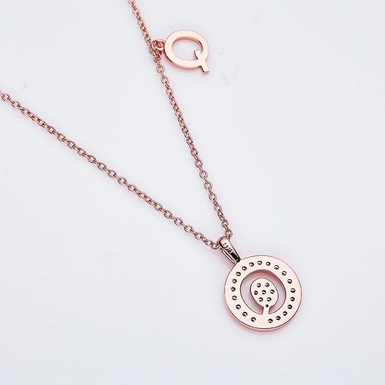 Siri abjad Q Lovely Rose Gold Kalung